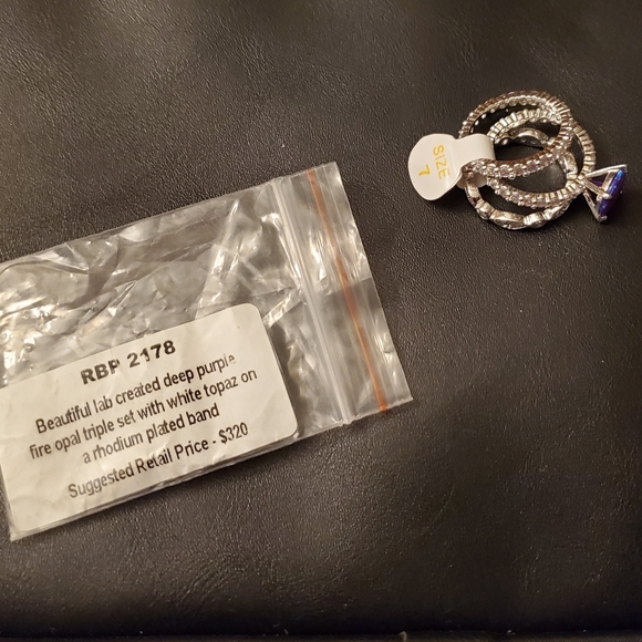 NWT Opal Triple Ring Set - Picture 2 of 4